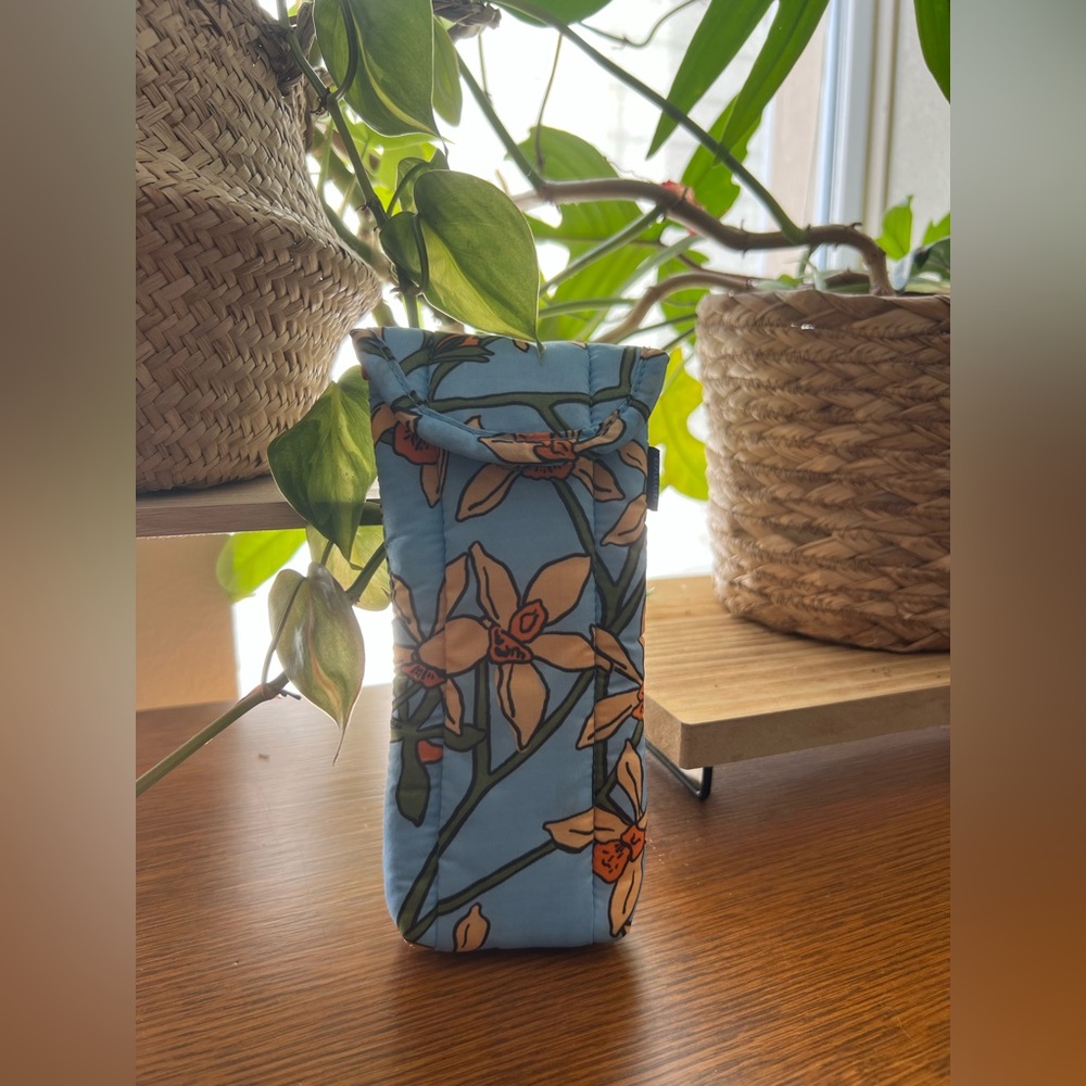 Baggu Orchid Puffy Glasses Case